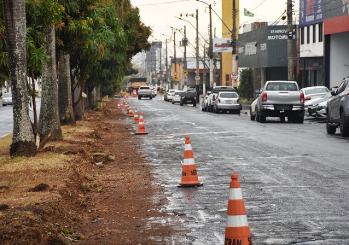 ALTO DA RUI BARBOSA PASSA POR DIMINUIÇÃO DE CANTEIRO CENTRAL E RECAPEAMENTO