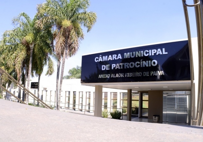 CÂMARA MUNICIPAL TAMBÉM ESTABELECE PONTO FACULTATIVO NA SEXTA, 31