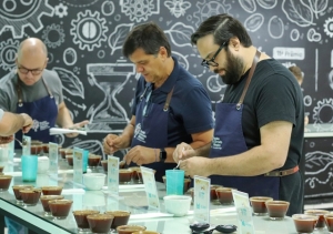 JÚRI INTERNACIONAL AVALIA MELHORES CAFÉS DO 11º PRÊMIO REGIÃO DO CERRADO