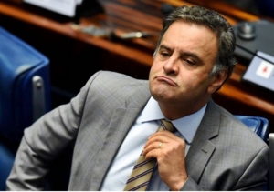 AÉCIO DESISTE DO SENADO E VAI TENTAR REELEIÇÃO A FEDERAL