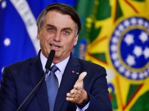 BOLSONARO CONTINUA DIVIDINDO OPINIÕES, DIZ PESQUISA