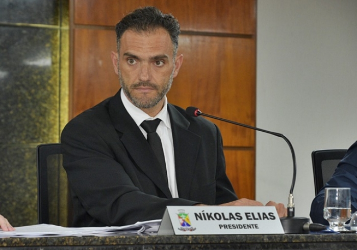 DE TERNO NO COMANDO DAS REUNIÕES, NIKOLAS ELIAS SE DESTACA DOS DEMAIS