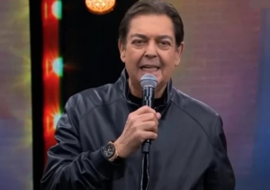 FAUSTÃO É INTERNADO E PODE SER SUBMETIDO A UM NOVO TRANSPLANTE