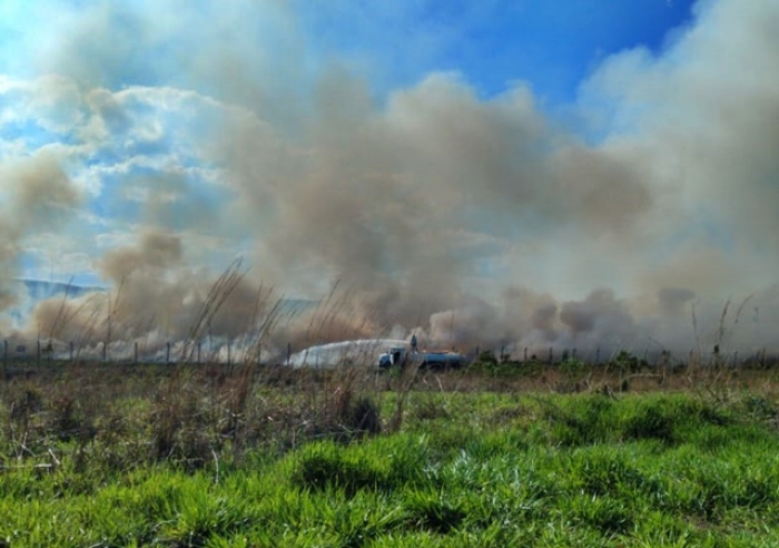 URGENTE | FOGO PRÓXIMO AO AEROPORTO MUNICIPAL