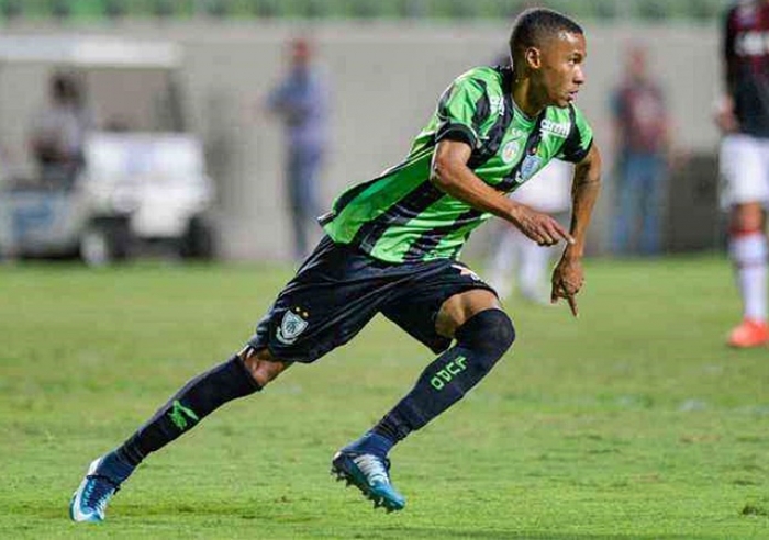 ESPECULADO NO CAP, ADEMIR PODE IR PARA O PALMEIRAS; SAIBA VALORES