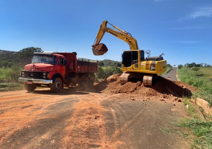 OBRAS DA CRATERA NA MG 462, ENFIM, INICIADAS!