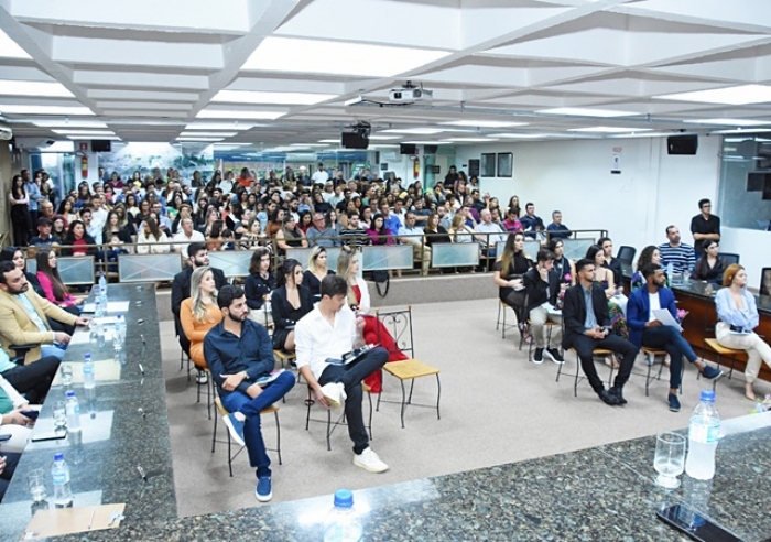 1ª EDIÇÃO DO TROFÉU JOVEM EMPREENDEDOR LOTOU DEPENDÊNCIAS DA CMP