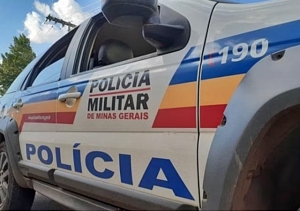 POLÍCIA MILITAR PRENDE JOVEM DE 21 ANOS POR TRÁFICO DE DROGAS