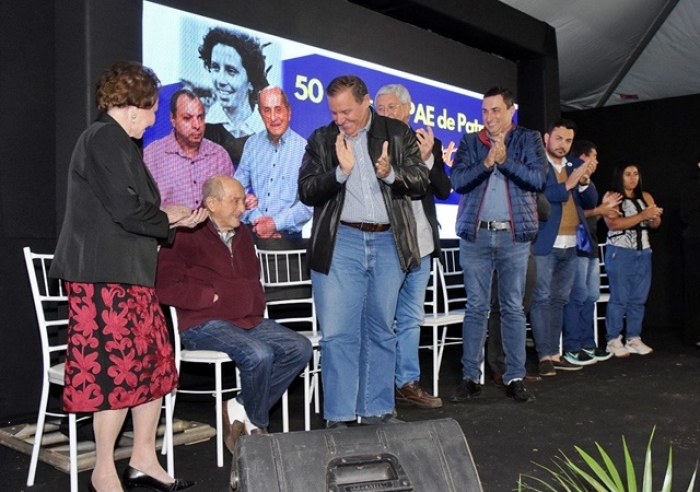 APAE COMEMORA JUBILEU DE OURO EM EVENTO EMOCIONANTE