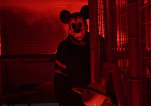 MICKEY MOUSE GANHA JOGO E FILME DE TERROR APÓS ENTRAR EM DOMÍNIO PÚBLICO