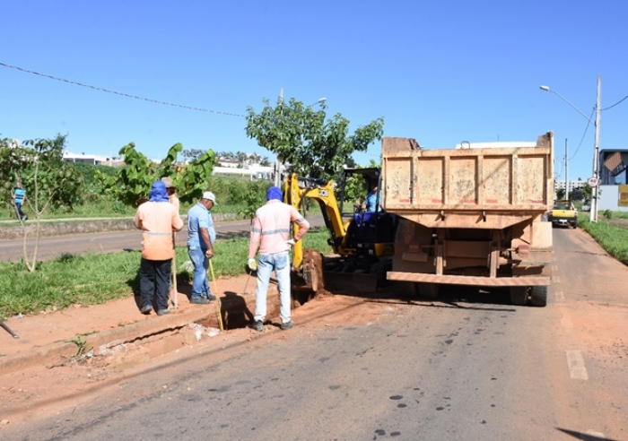 AV. WALTER PEREIRA NUNES RECEBE NOVO SISTEMA DE DRENAGEM