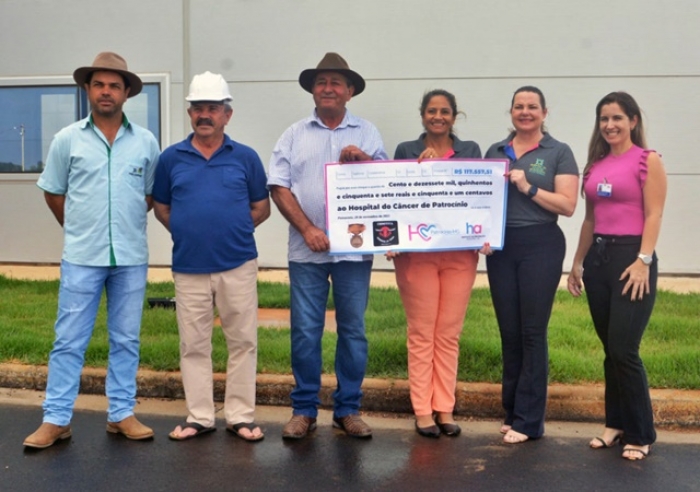 HC PATROCÍNIO RECEBE MAIS DE R$ 117 MIL DA CAVALGADA DO AMOR DE BREJO BONITO