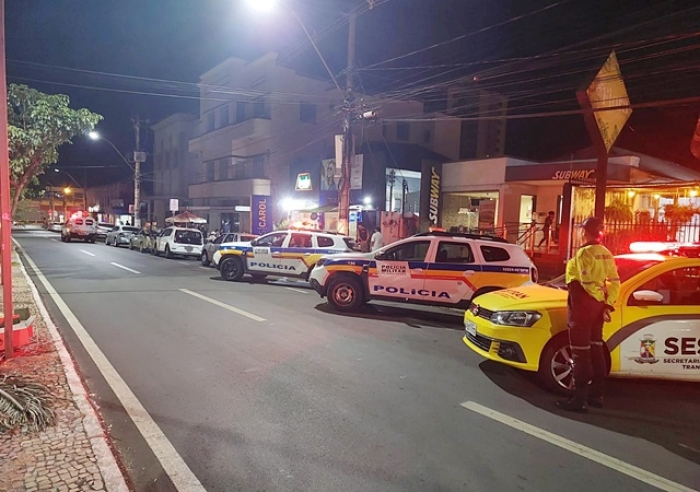 POLÍCIA MILITAR REALIZA OPERAÇÃO ‘CHOQUE DE ORDEM’ COM APOIO DA SESTRAN