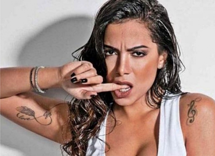 ANITTA ATINGE 5 BILHÕES DE VISUALIZAÇÕES NO YOUTUBE