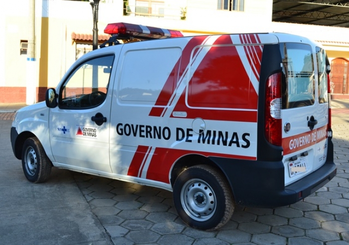 ENTREGA DE AMBULÃNCIAS PARA PATROCÍNIO