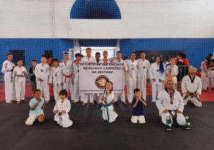 PROJETO ‘SEMEANDO CAMPEÕES’ CONQUISTA MEDALHAS EM COMPETIÇÃO DE TAEKWONDO