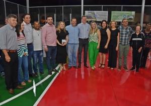 CÂMARA PARTICIPA DE INAUGURAÇÃO DA QUADRA COBERTA DA APAE