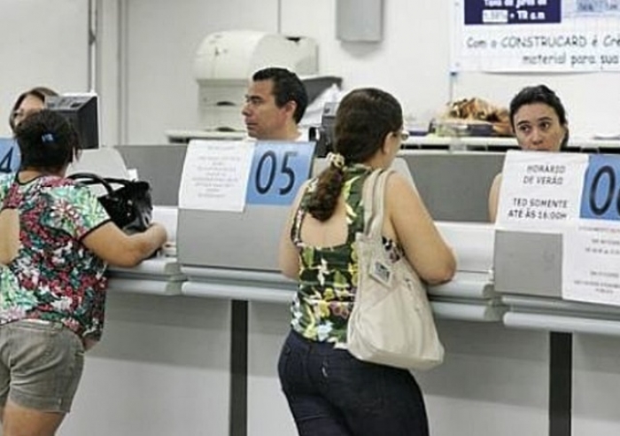 PRESIDENTE DA CDL PATROCÍNIO PARTICIPA DE REUNIÃO SOBRE ATENDIMENTO BANCÁRIO NA CIDADE