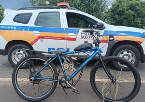 DE NOVO? BICICLETA MOTORIZADA IRREGULAR É APREENDIDA PELA PM