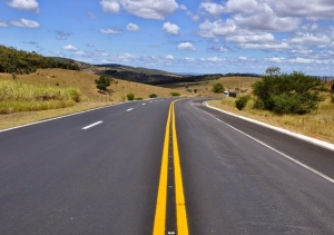 OBRAS DE RECUPERAÇÃO PARA 7 RODOVIAS DO TRIÂNGULO/ALTO PARANAÍBA SÃO ANUNCIADAS, MAS...